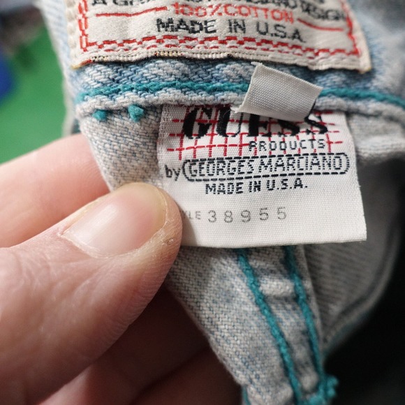 VINTAGE GUESS JEANS USA MADE DENIM JEAN SHORTS JORTS WOMENS SZ 3 BUTTON FLY - Picture 8 of 8